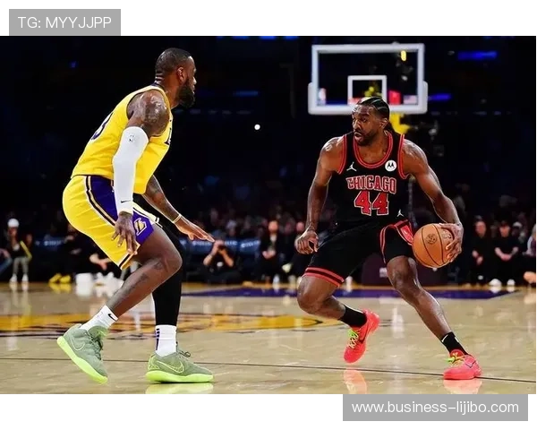 湖人核心状态回暖带队连胜，联盟排名竞争再掀新波澜