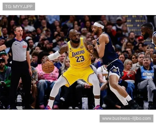 詹姆斯关键时刻力挽狂澜湖人险胜掘金震撼全场