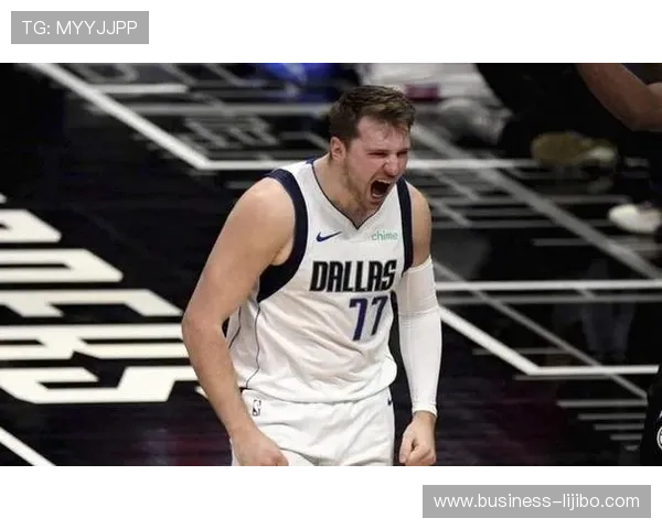 NBA独行侠比分持续引热议东契奇关键表现再成全场焦点 NBA独行侠比分持续引热议东契奇关键表现再成全场焦点